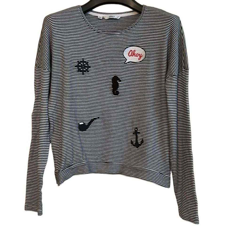 Only women’s sriped navy white top size medium sailor anchor seahorse‎ mom